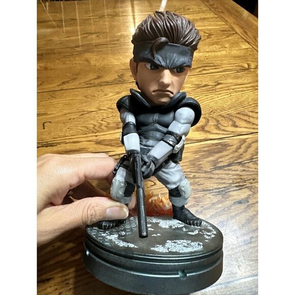 Metal Gear Solid SOLID SNAKE SD 8" PVC Painted Statue - Picture 5 of 6